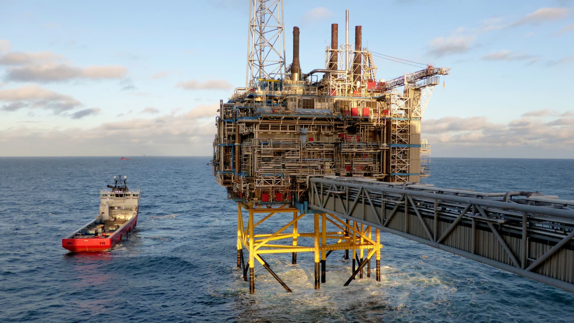 This oil services stock had a tremendous run. How to trade its options