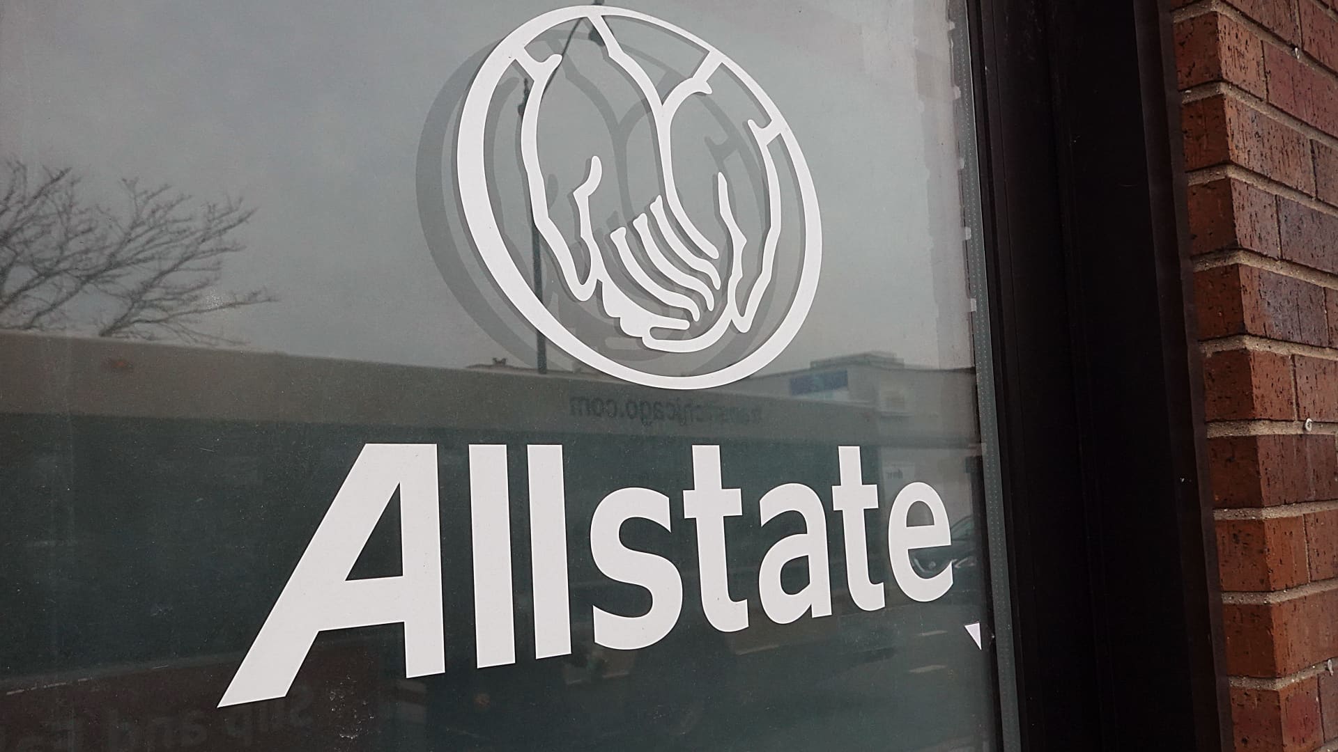 AI disruption fear might strike auto insurers. Two stocks are in the crosshairs