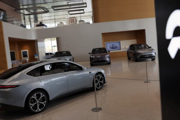 Why the largest U.S. auto dealer isn’t interested in Chinese cars