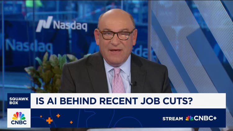 JPM CEO Jamie Dimon says AI is reshaping workforce, bank plans ‘huge redeployment’