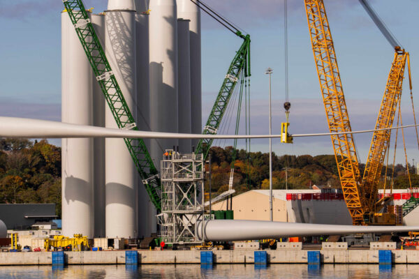 U.S. court again rules an offshore wind project can resume construction