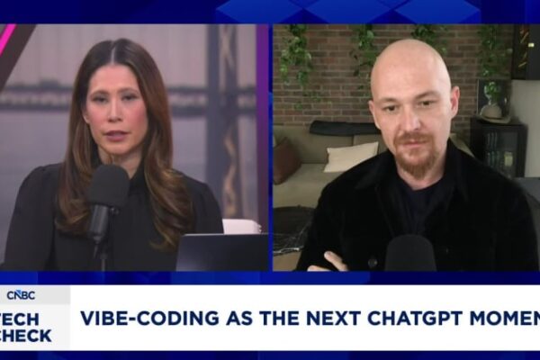 Google, Microsoft pay creators 0,000 and more to promote AI