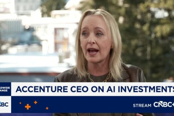 Accenture tells senior staff to use AI or lose out on promotions