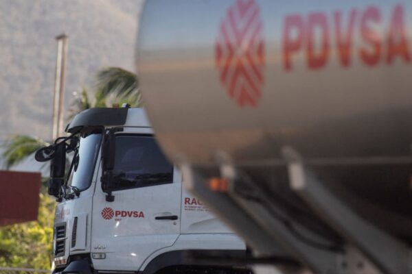 Trump says India will buy oil from Venezuela