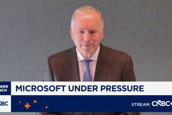 Microsoft promotes sales leaders as company pursues AI growth