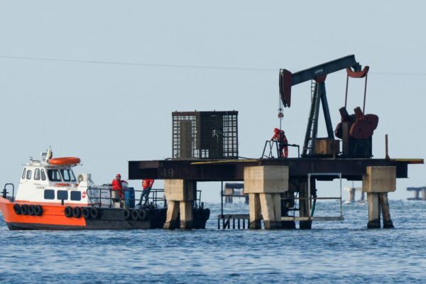 U.S. could issue general license for oil companies to produce in Venezuela