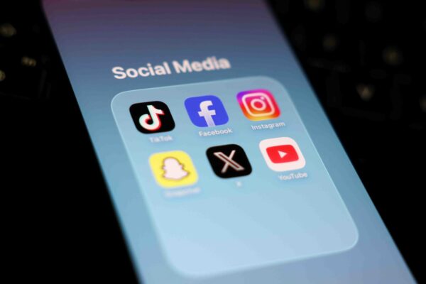 Here are 2 reasons why social media stock Reddit is a buy