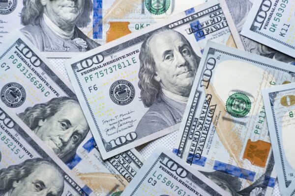 Deutsche Bank warns dollar’s safe haven status challenged by AI risks