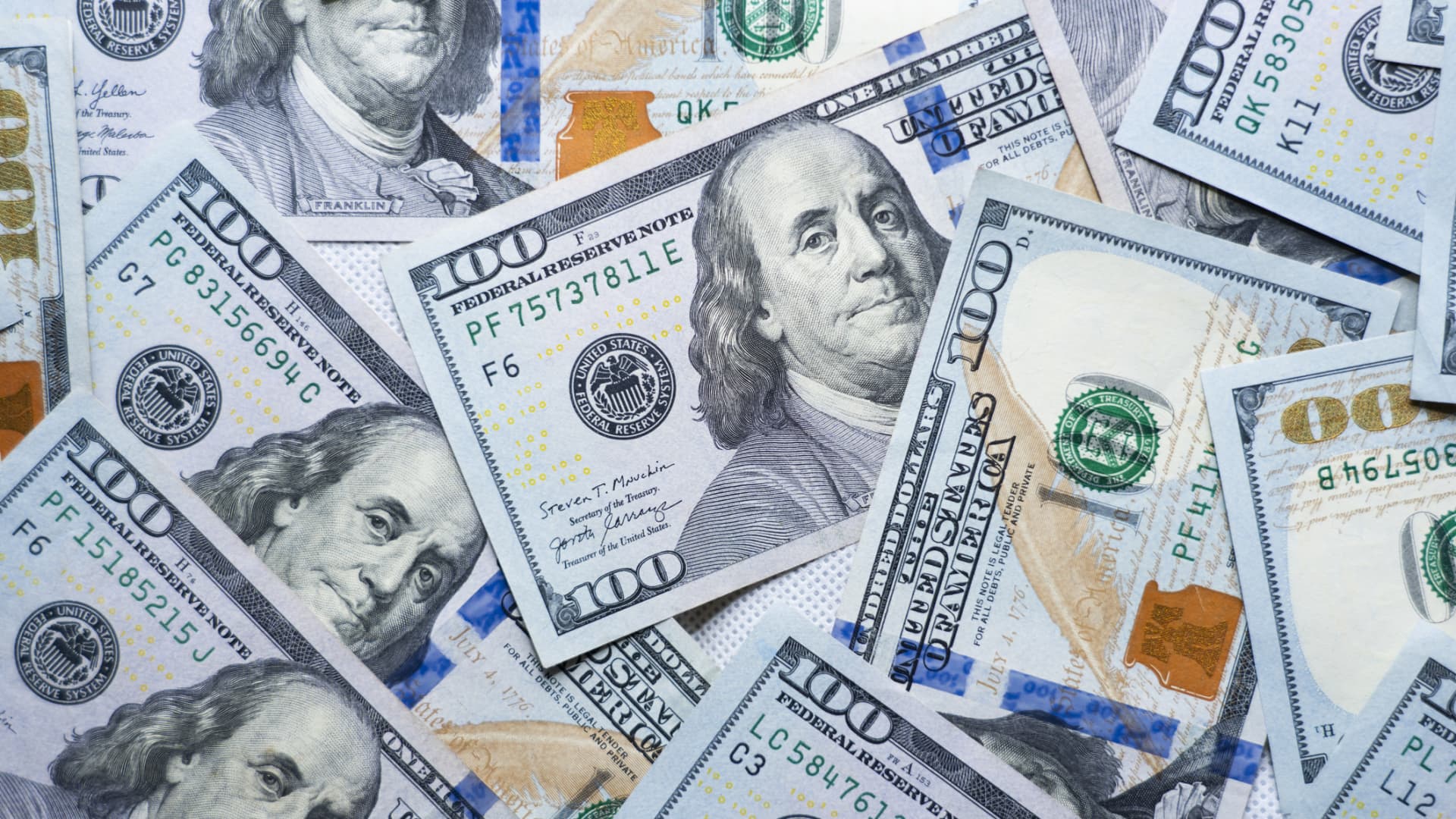 Deutsche Bank warns dollar’s safe haven status challenged by AI risks