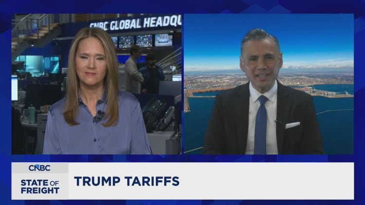 At nation’s biggest port in LA, dismal China trade leads freight slump