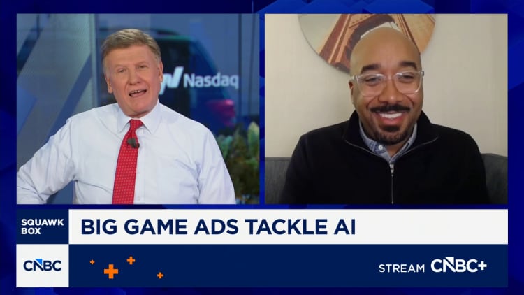 Sam Altman touts ChatGPT growth as OpenAI nears 0 billion funding