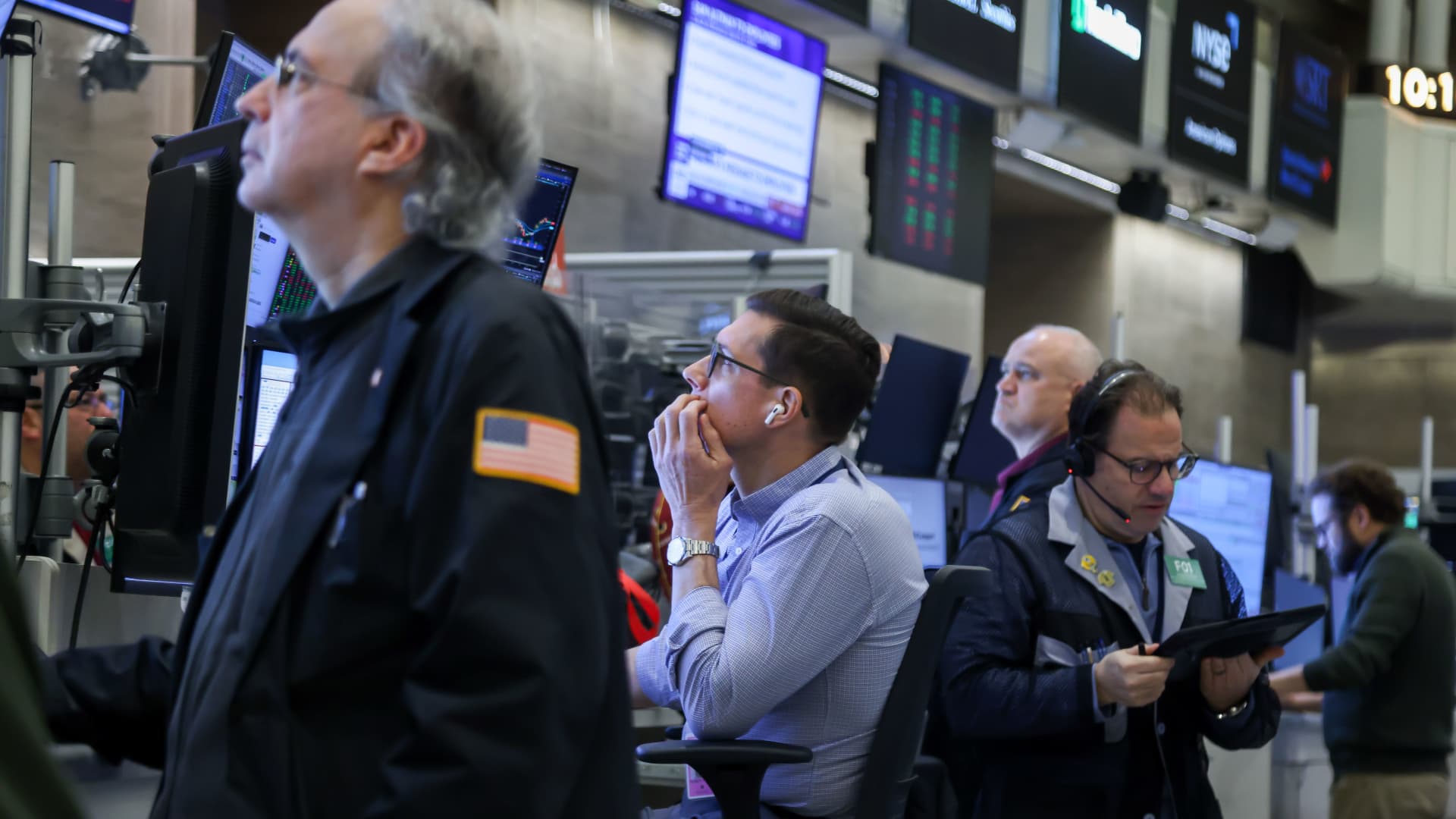 U.S. markets rise on tech rebound, while ‘Takaichi trade’ lifts Japanese stocks