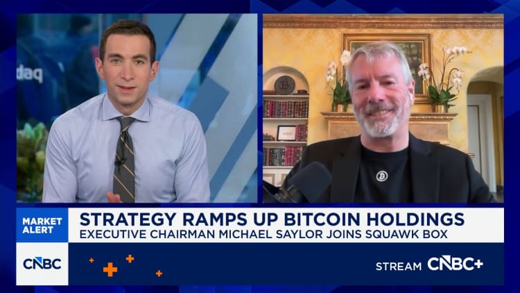 Michael Saylor downplays Strategy credit risk as bitcoin tumbles: ‘We’ll refinance the debt’