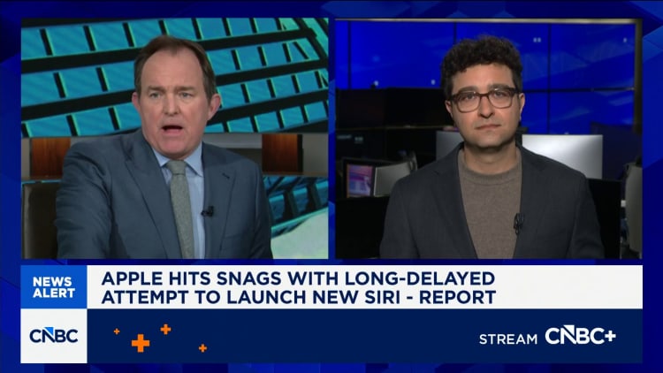 FTC tells Tim Cook to look into reported Apple News censorship