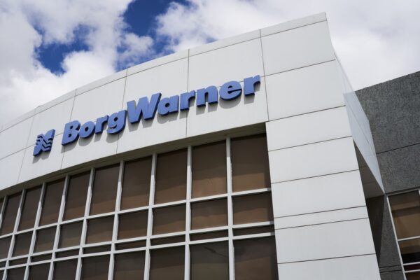 This company just pivoted to data centers. Wall Street is bullish