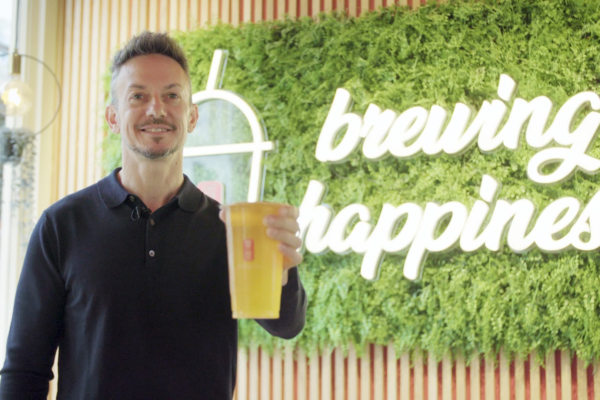 He quit banking to build a 8 million bubble tea company, Gong Cha