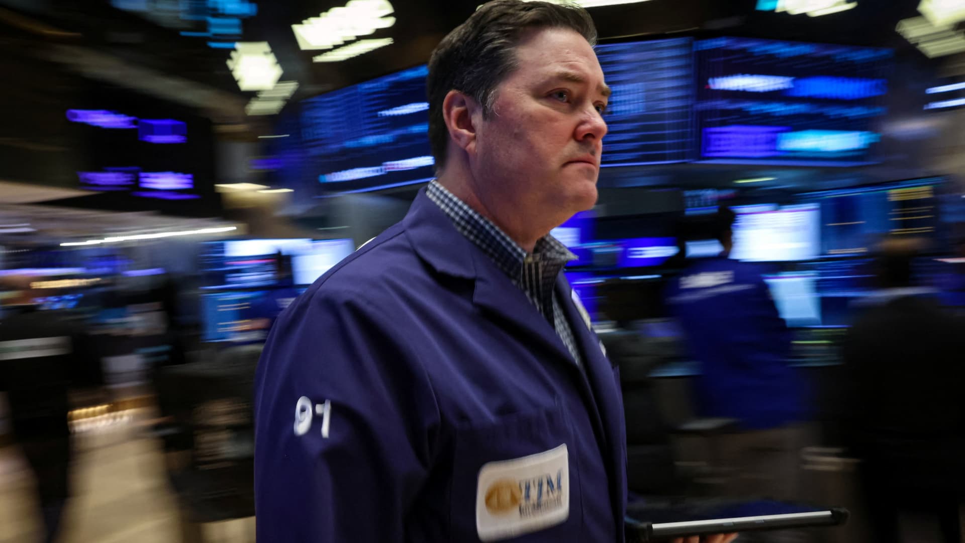 ‘Old economy’ stocks look expensive, software screams cheap. How to proceed