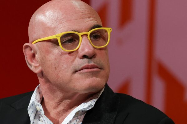 Hedge fund manager Rob Citrone is short U.S. stocks. Here’s why