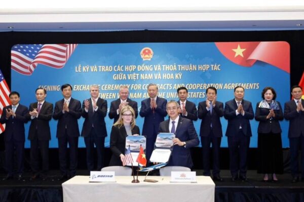Vietnamese airlines sign deals for nearly 100 Boeing jets