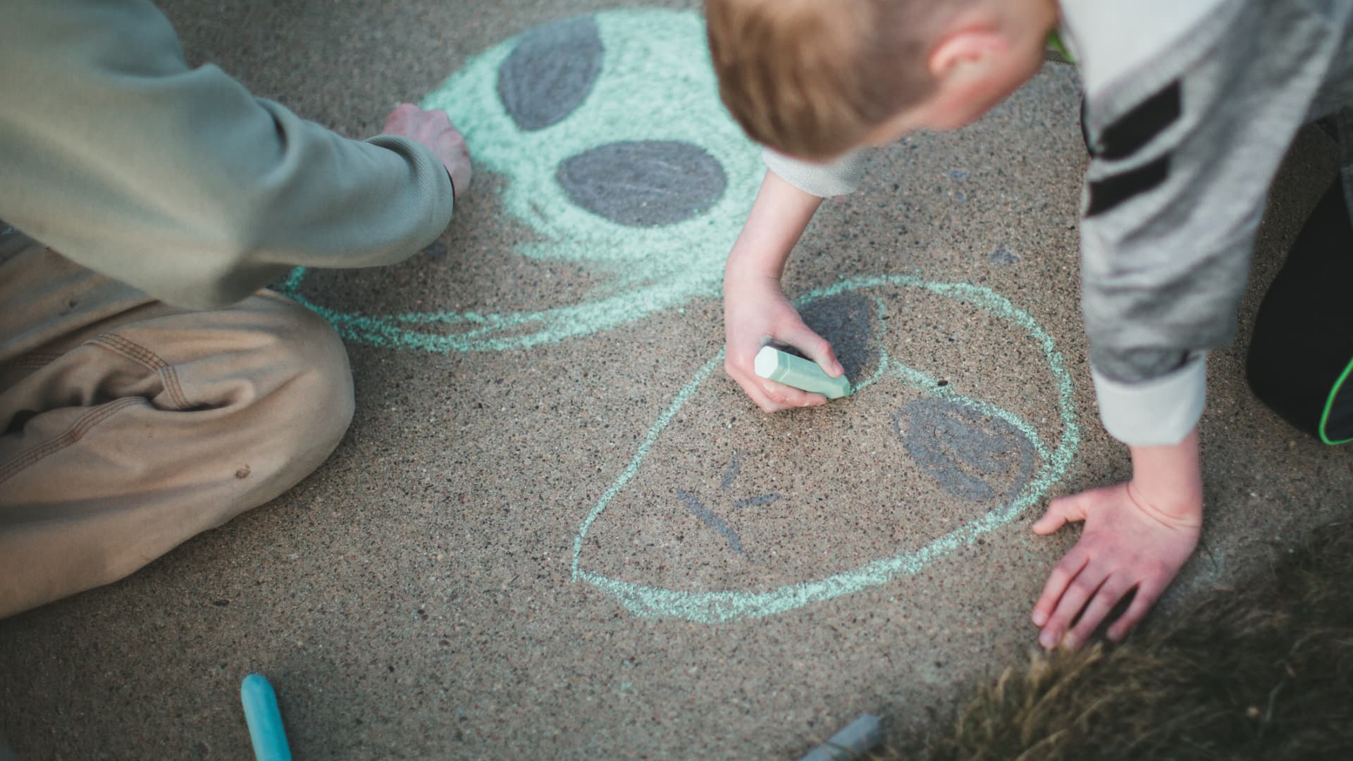 Trump to order U.S. agencies to release documents on aliens, extraterrestrial life