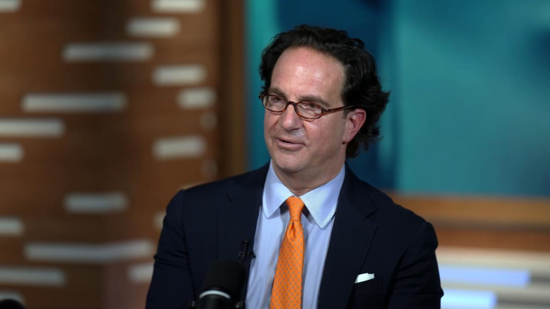 Apartment developer Bozzuto is deploying  billion toward older buildings