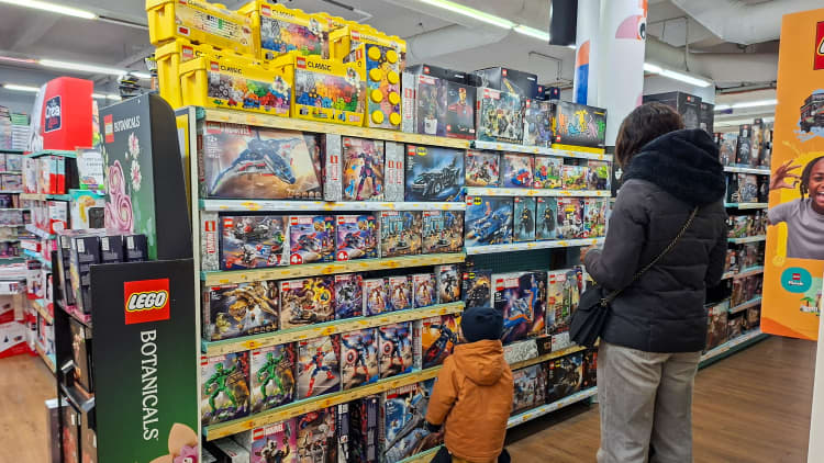 Toy industry pressures make digital the star