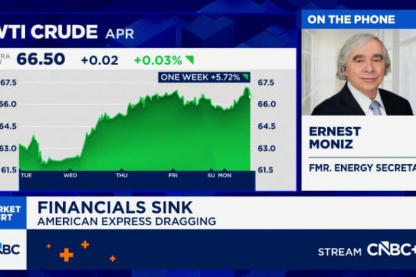 Trump threatens Iran in State of the Union