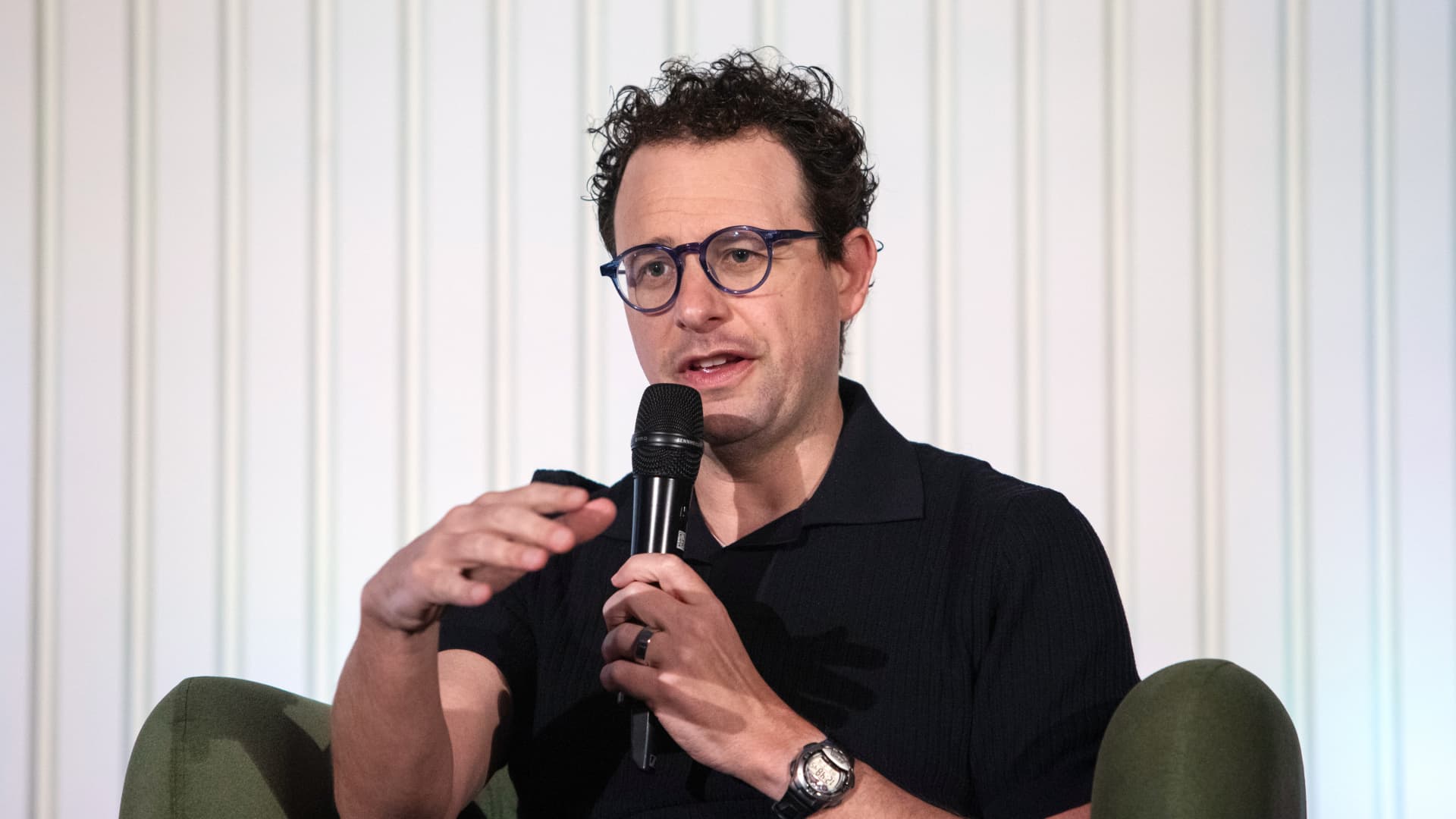 Anthropic CEO Amodei says Pentagon’s threats ‘do not change our position’ on AI