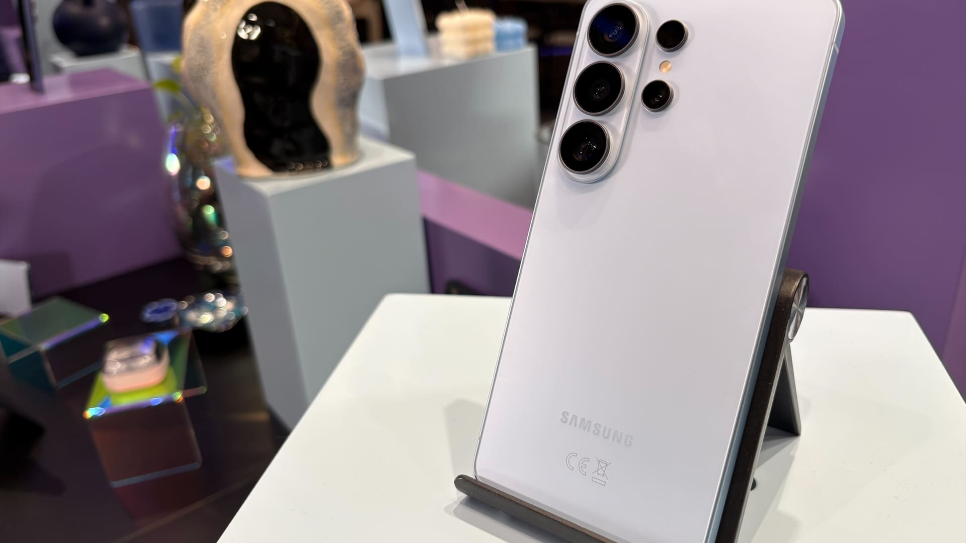 Samsung launches S26 phone as sector braces for memory chip crunch