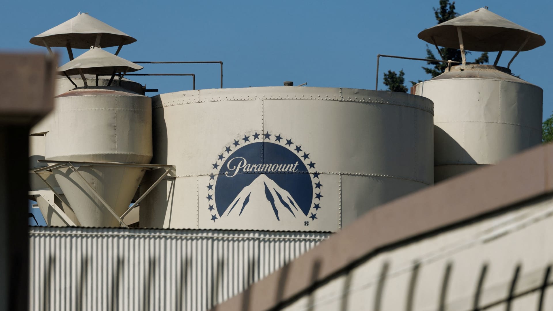 Warner Bros. Discovery deems Paramount Skydance offer superior to Netflix