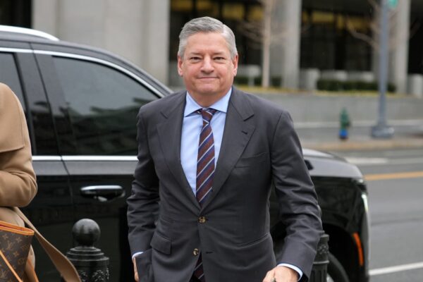 Netflix CEO Sarandos arrives at White House amid WBD deal pursuit