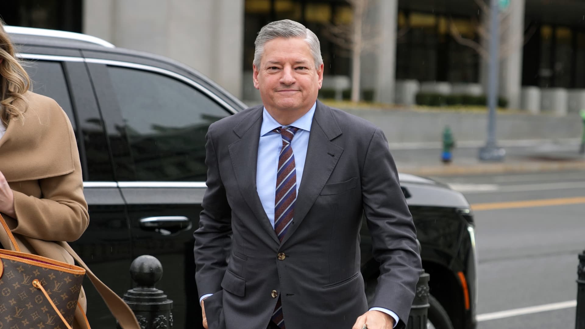 Netflix CEO Sarandos arrives at White House amid WBD deal pursuit