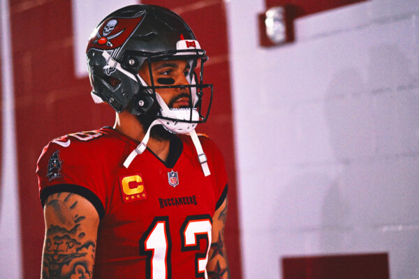 Mike Evans Will Return for 2026; Buccaneers Star WR to Test Free Agency