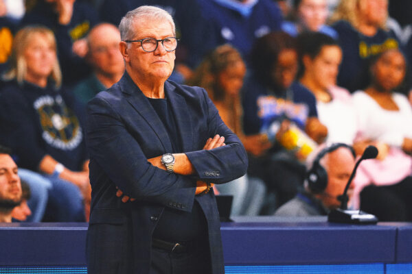 Women’s CBK AP Top 25: UConn’s Auriemma Ties VanDerveer Record With UConn No. 1