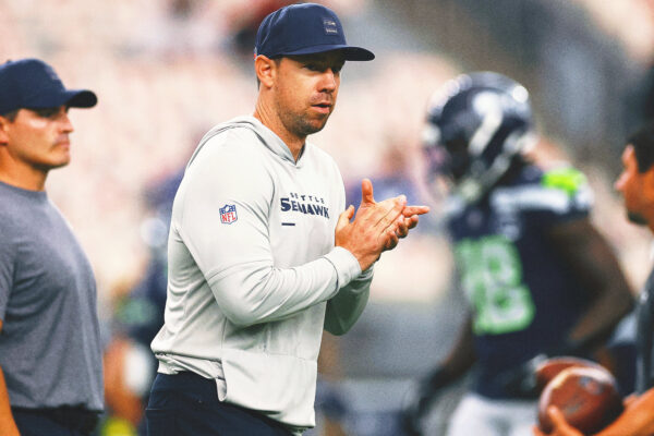 Seahawks OC Klint Kubiak Reportedly Set To Become Raiders’ Next Head Coach
