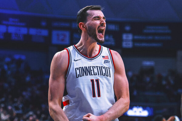 No. 5 UConn Bounces Back From Loss to Beat Villanova