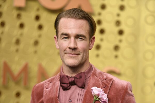Busy Phillips, Chad Michael Murray and more react to the death of James Van Der Beek