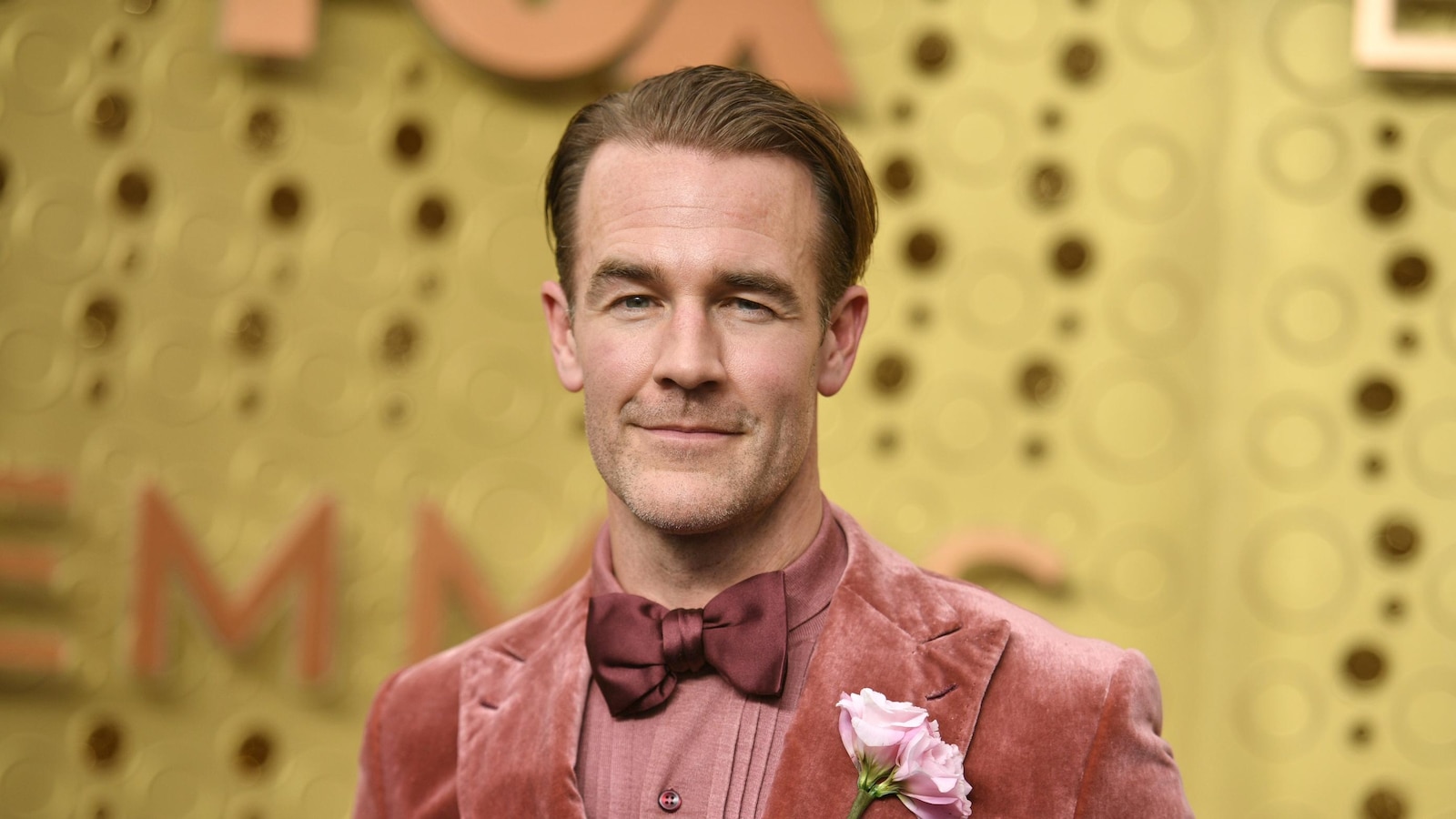 Busy Phillips, Chad Michael Murray and more react to the death of James Van Der Beek
