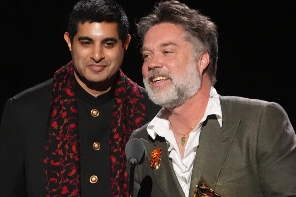 China criticizes decision to award a Grammy to the Dalai Lama