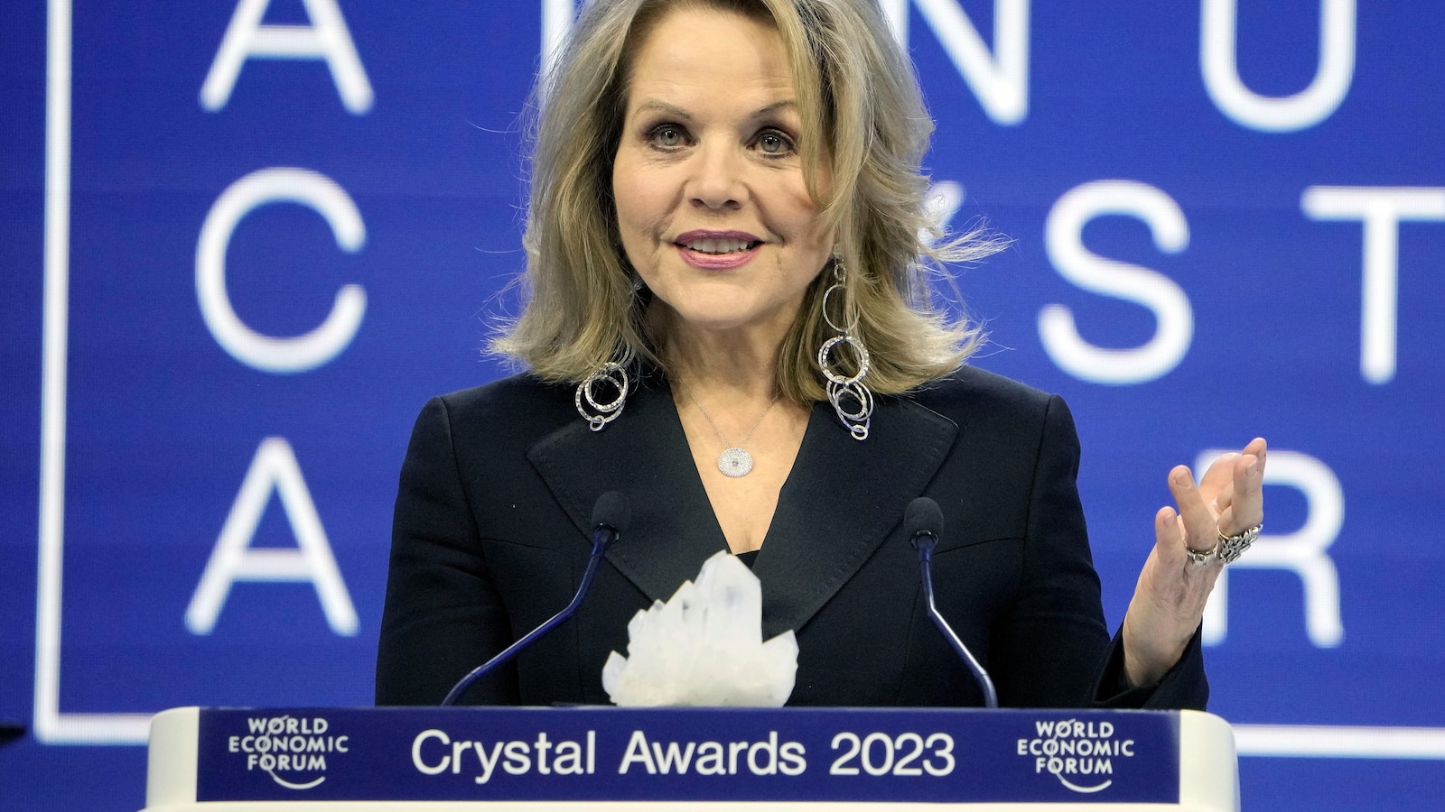 Renée Fleming, Béla Fleck to perform together at Carnegie Hall after dropping out of Kennedy Center