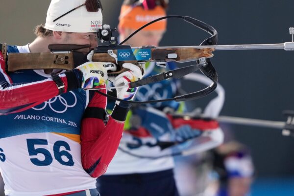Norwegian biathlete wins another bronze medal, days after confessing infidelity