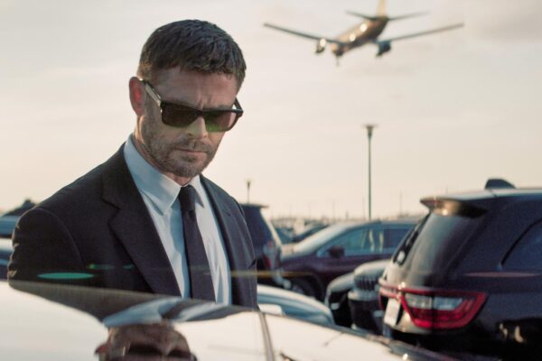 Movie Review: ‘Crime 101’ is a middle of the road L.A. heist movie, with ‘Heat’ around the corner