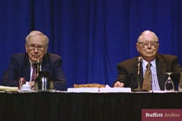 Buffett defends ‘Giving Pledge’ against Thiel and ‘billionaire backlash’