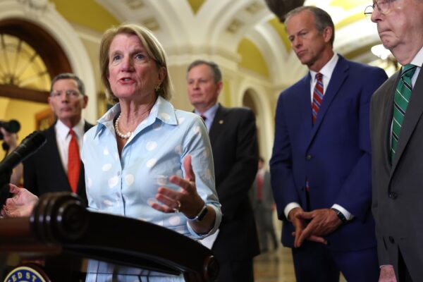 Top permitting-reform senators meeting as talks thaw: API chief