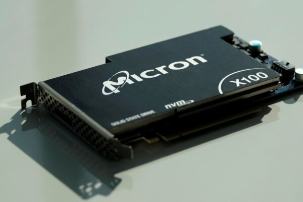 Micron’s post-earnings dip won’t last, and the stock could bounce to new highs, charts show