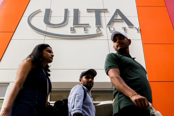 Which retailers win and lose from high gas prices? Deutsche Bank sorts it out