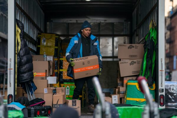 Amazon says USPS ‘walked away at the eleventh hour’ in negotiations