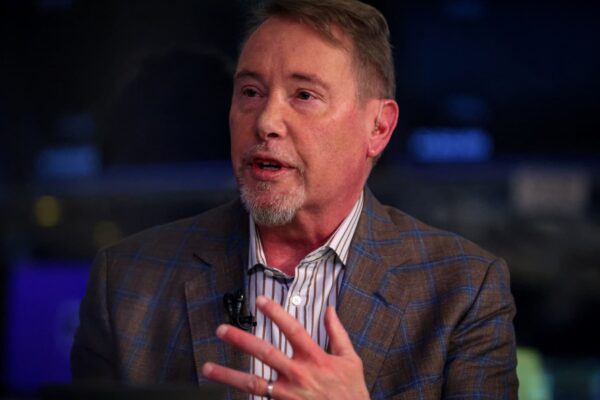 Jeffrey Gundlach says it’s a ‘going nowhere’ market, warns of private credit strains