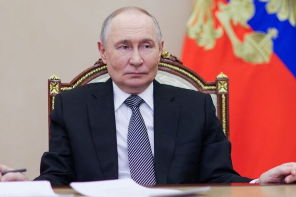 Trump says he thinks Putin is helping Iran