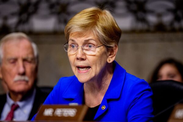 State should give more aid to Americans stuck in Middle East